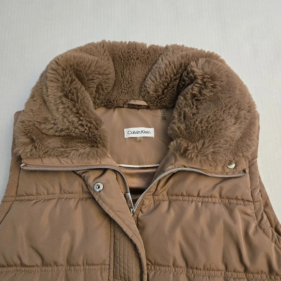 Brown Calvin Klein Faux fur puffed vest Size LARGE - Picture 4 of 12